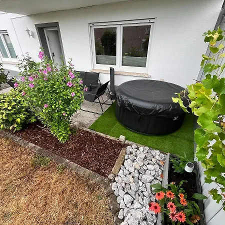Apartment Ferienwohnung-70qm Mit Garten, Carport, Whirlpool