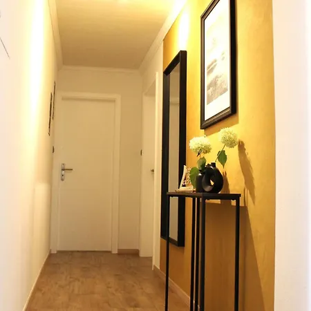 Ferienwohnung-70qm Mit Garten, Carport, Whirlpool Apartment *